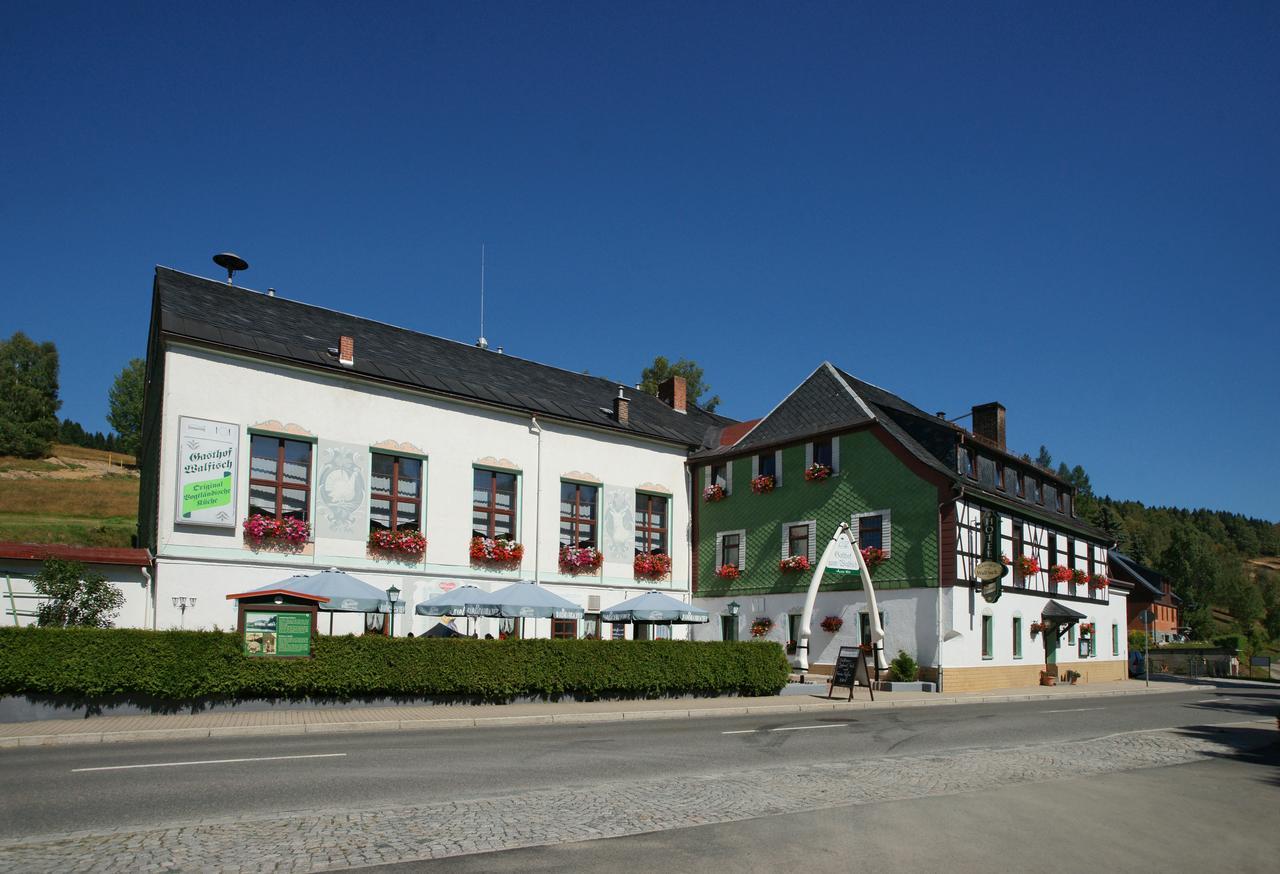 Hotel Gasthof Zum Walfisch Klingenthal Exterior photo