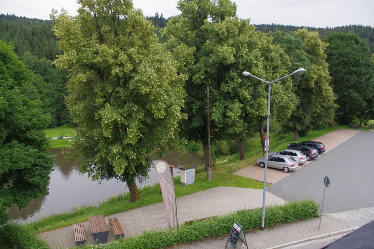 Hotel Gasthof Zum Walfisch Klingenthal Exterior photo